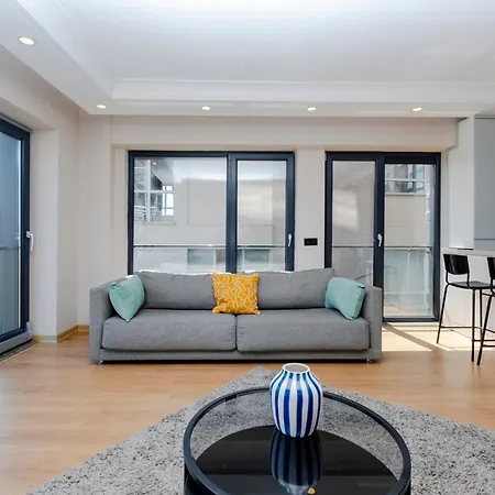 Bosphorus View - Modern With Elevator & Parking Apartment