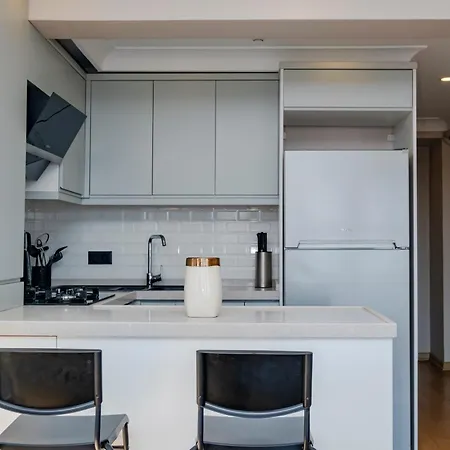Bosphorus View - Modern With Elevator & Parking Apartment Istanbul