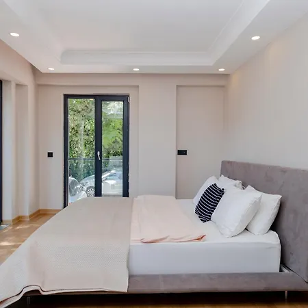 Bosphorus View - Modern With Elevator & Parking Apartment Istanbul