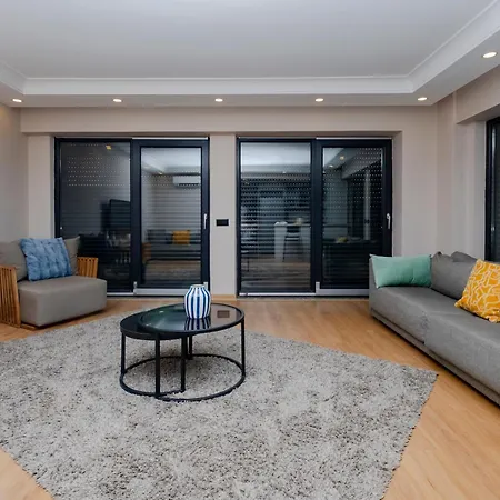 Bosphorus View - Modern With Elevator & Parking Apartment Istanbul